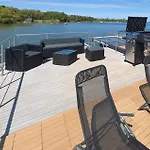 Haus Boot Sea Breeze بوتيل