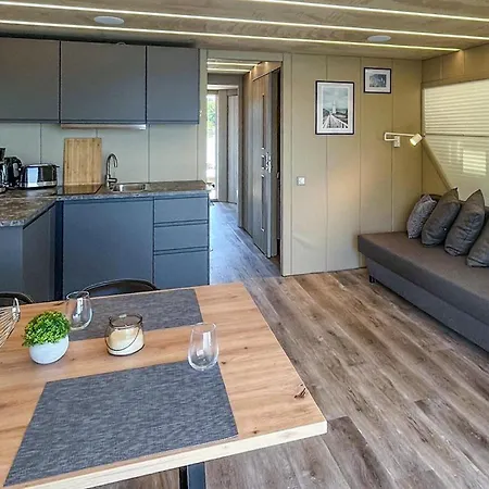 Haus Boot Sea Breeze Πλωτό κατάλυμα